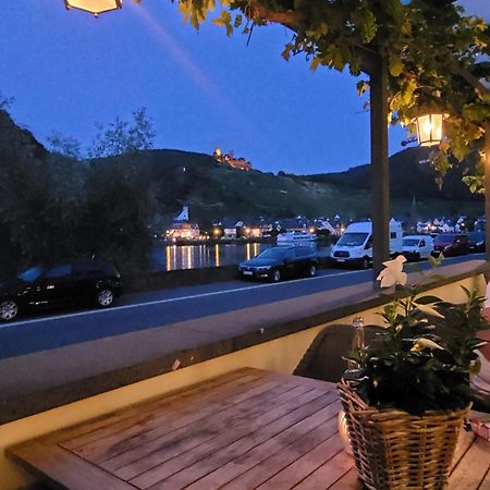 Gaestehaus Burgberg, Weinhaus Fries Kattenes Ngoại thất bức ảnh