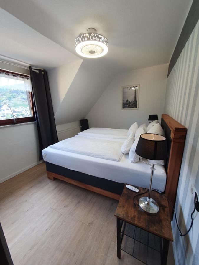Gaestehaus Burgberg, Weinhaus Fries Kattenes Ngoại thất bức ảnh