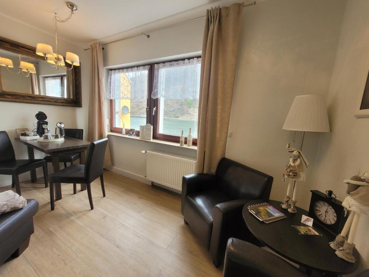 Gaestehaus Burgberg, Weinhaus Fries Kattenes Ngoại thất bức ảnh