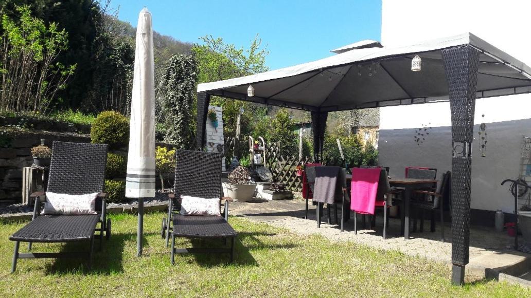 Gaestehaus Burgberg, Weinhaus Fries Kattenes Ngoại thất bức ảnh