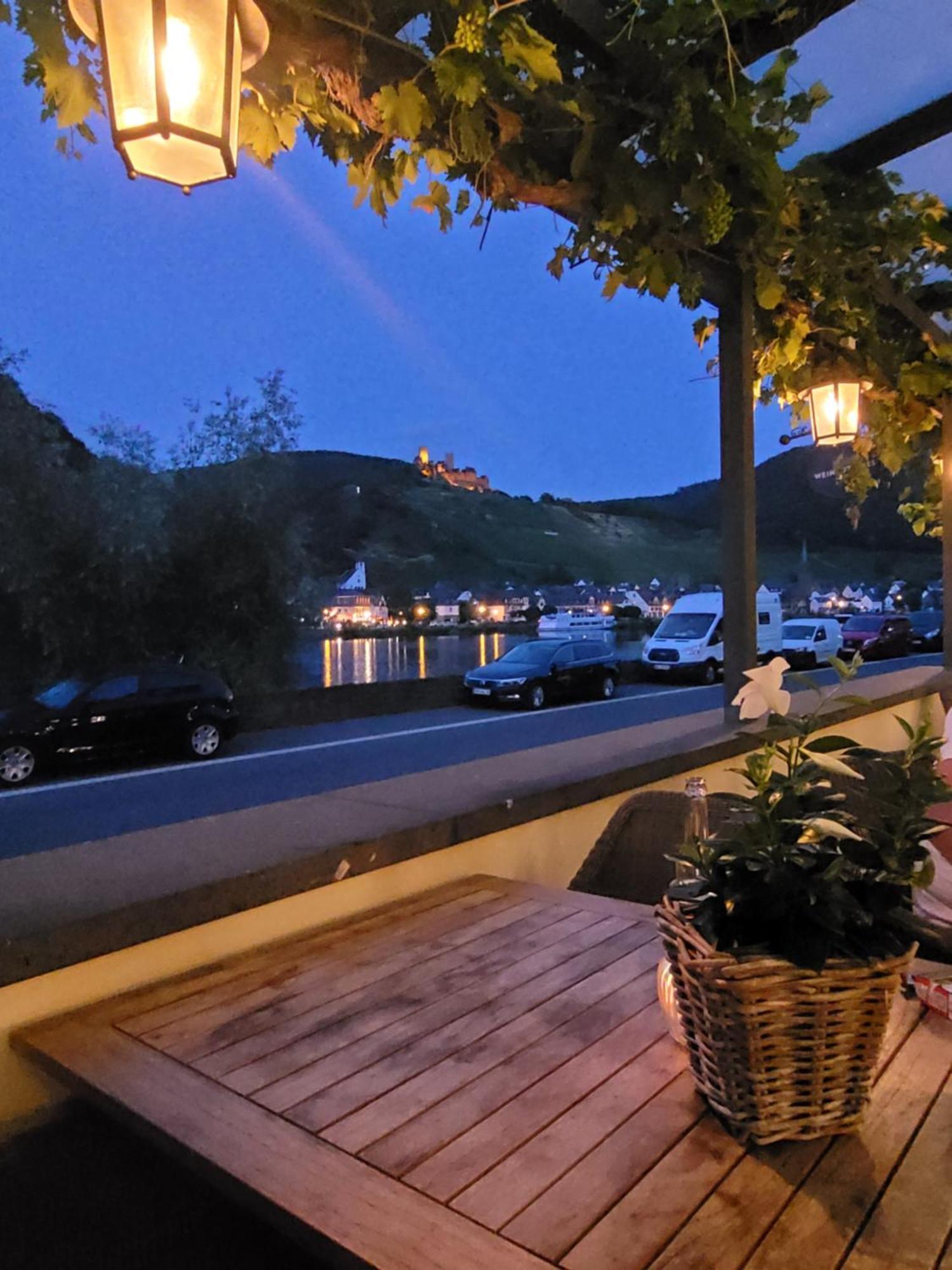 Gaestehaus Burgberg, Weinhaus Fries Kattenes Ngoại thất bức ảnh