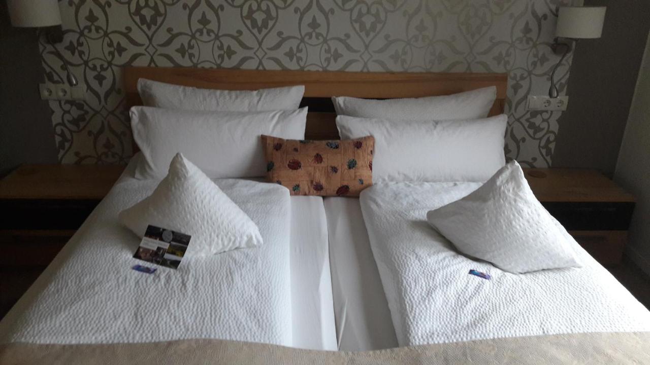 Gaestehaus Burgberg, Weinhaus Fries Kattenes Ngoại thất bức ảnh